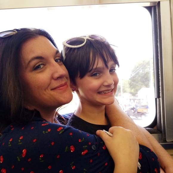 Welcome to Alison's Closet - Picture 1 of 3